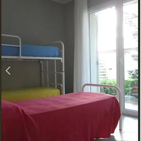 Nyaraló In *